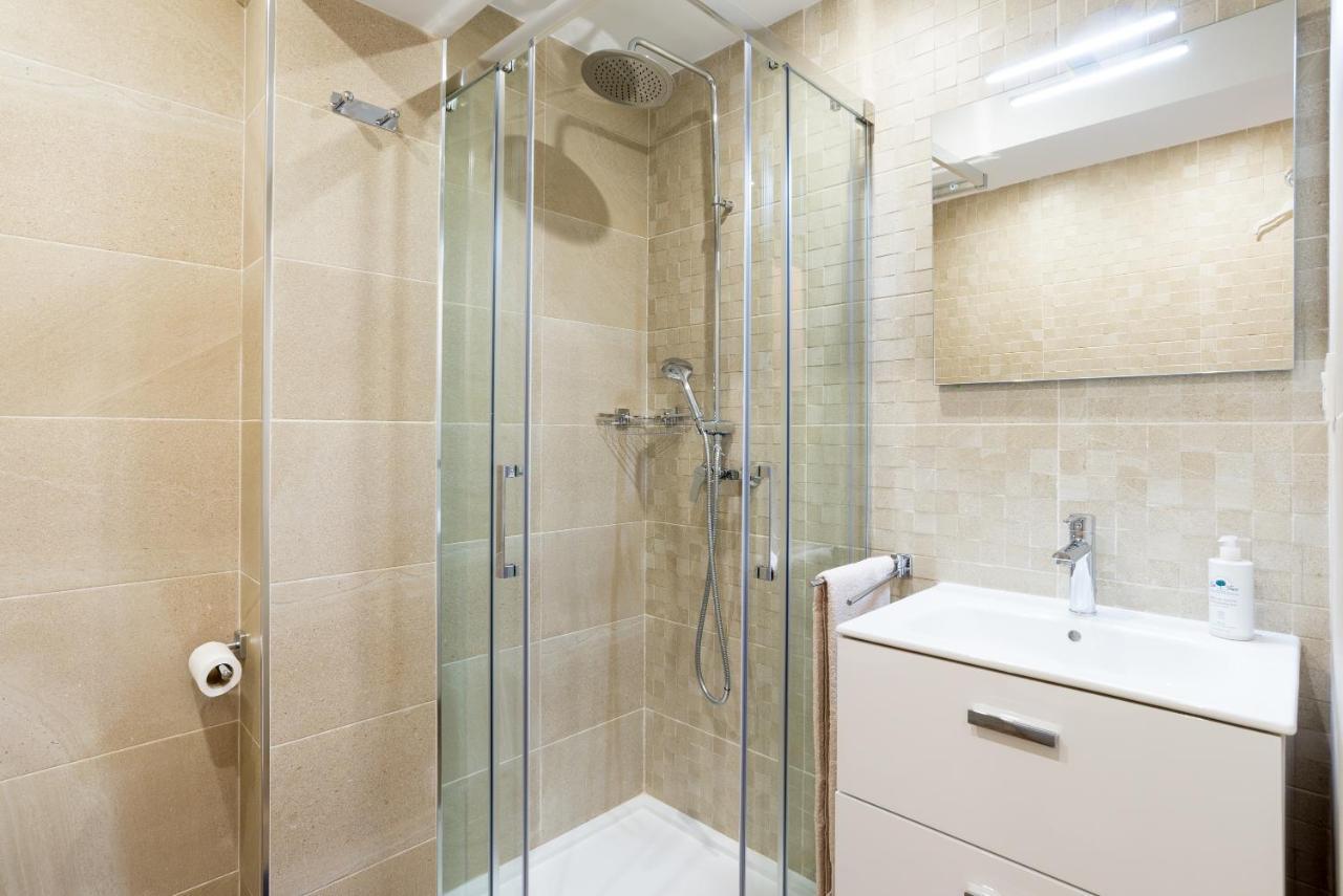 Bhost - Suite La Merced มาลากา ภายนอก รูปภาพ