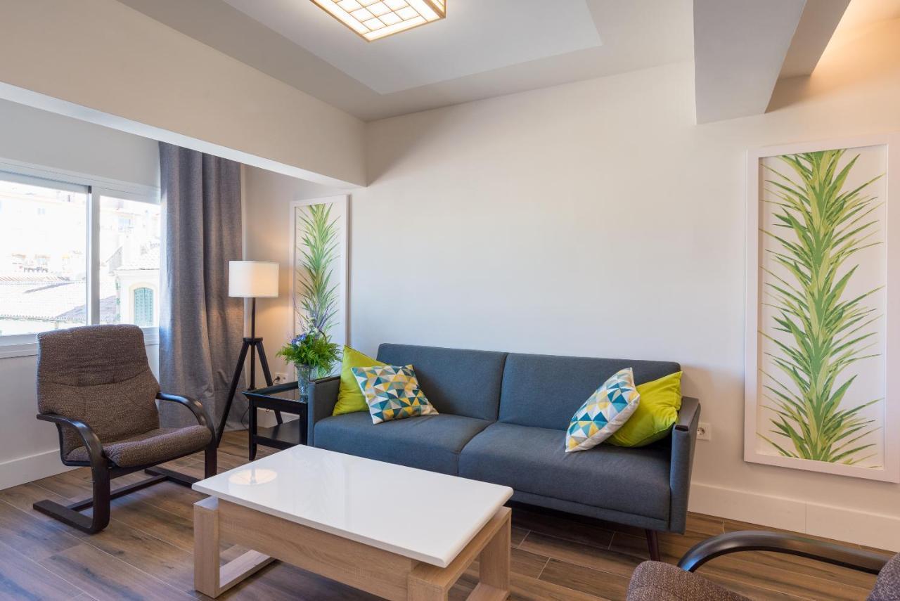 Bhost - Suite La Merced มาลากา ภายนอก รูปภาพ
